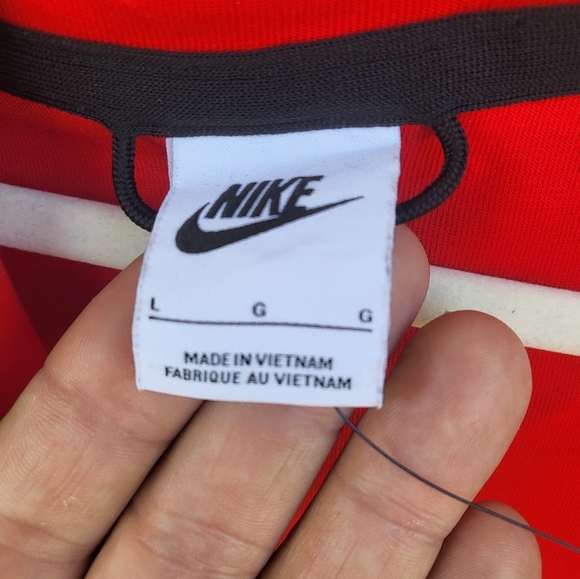 Nike coat - Picture 2 of 4